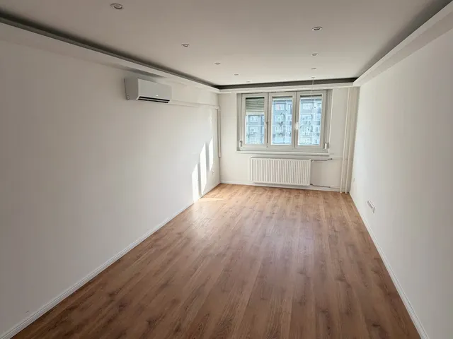 Kiadó lakás Budapest XI. kerület, Etele út 49 nm