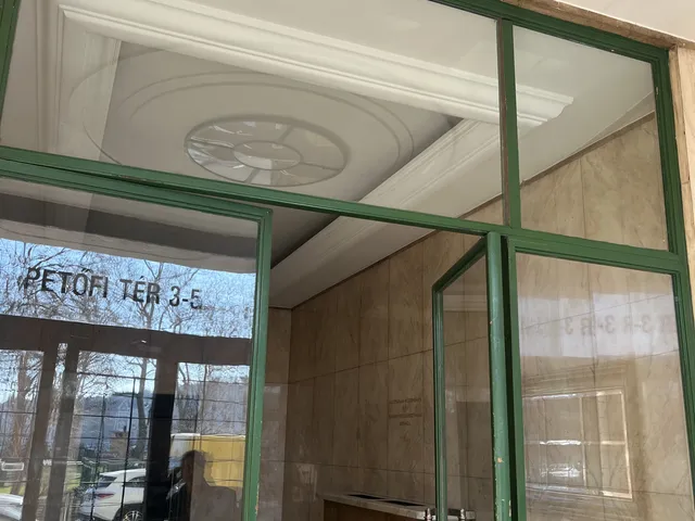 Kiadó lakás Budapest V. kerület, Petőfi tér 78 nm