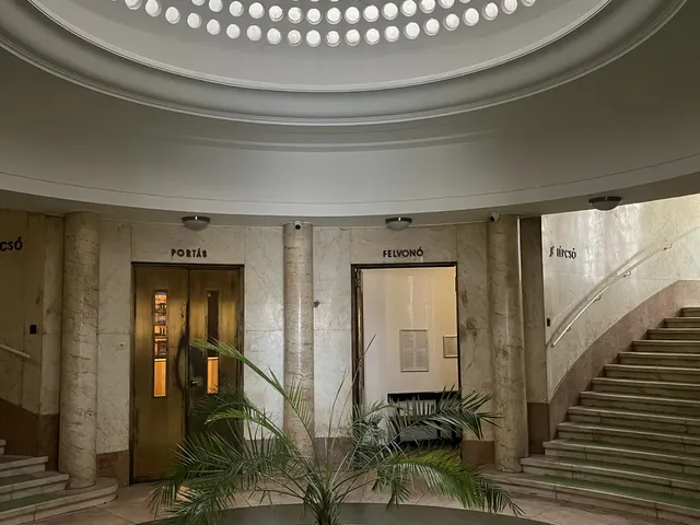 Kiadó lakás Budapest V. kerület, Petőfi tér 78 nm