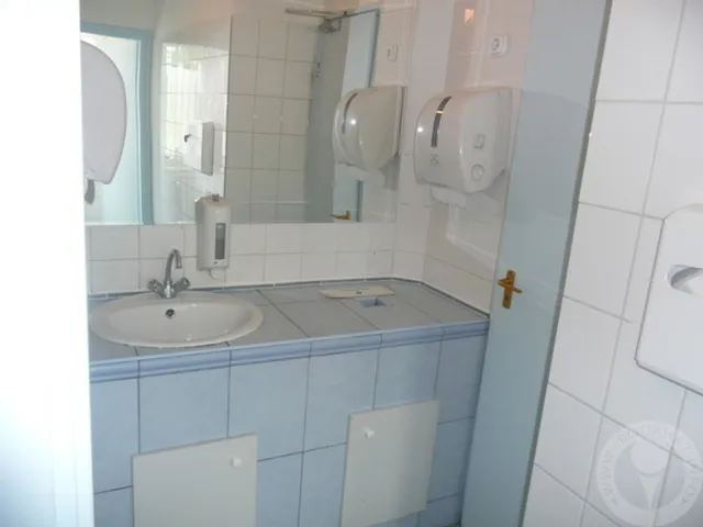 Kiadó kereskedelmi és ipari ingatlan Budapest XIII. kerület, Klapka utca 60 nm