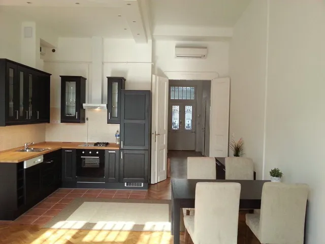 Kiadó lakás Budapest XI. kerület, Lágymányosi utca 81 nm