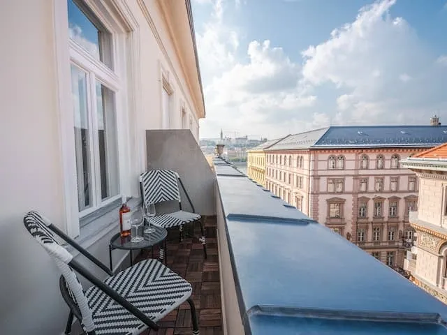 Kiadó lakás Budapest V. kerület, Akadémia utca 50 nm