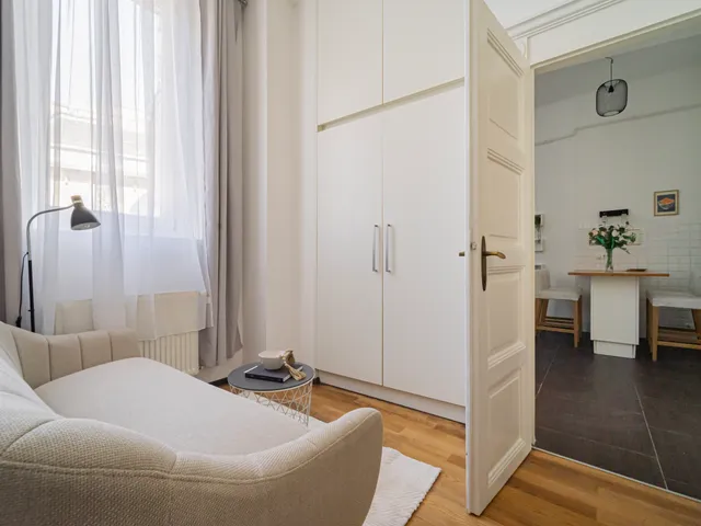 Kiadó lakás Budapest V. kerület, Királyi Pál utca 80 nm