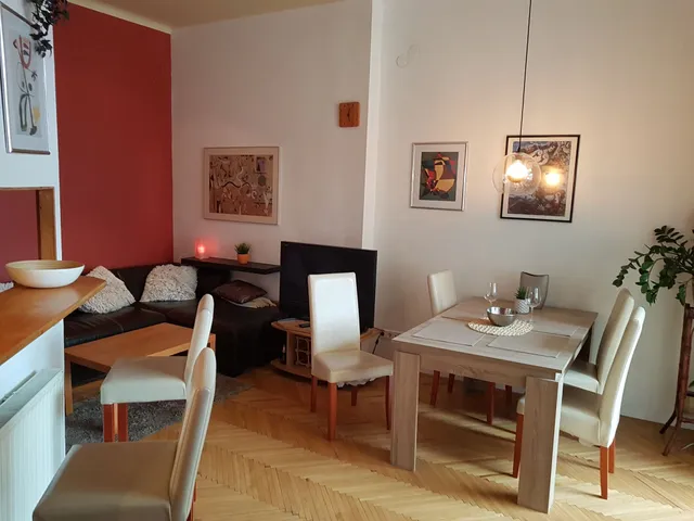 Kiadó lakás Budapest V. kerület, Október 6.utca 87 nm