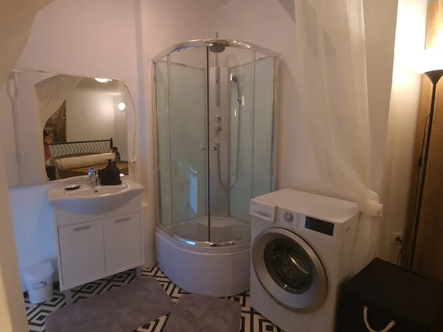 Kiadó lakás Budapest V. kerület, Aulich utca 51 nm