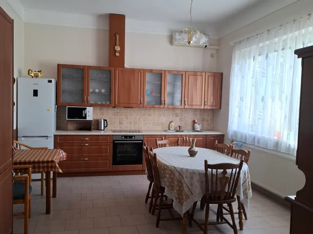 Kiadó lakás Budapest II. kerület, Kulpa utca 80 nm