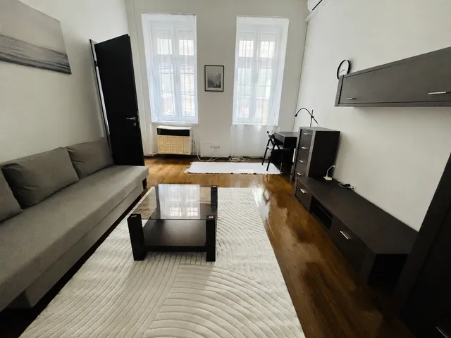 Kiadó lakás Budapest VI. kerület, Ó utca 35 nm