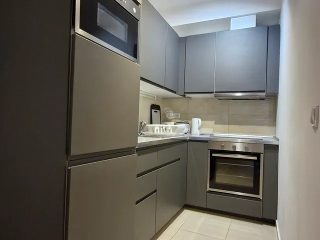 Kiadó lakás Budapest VIII. kerület, Corvin sétány 45 nm