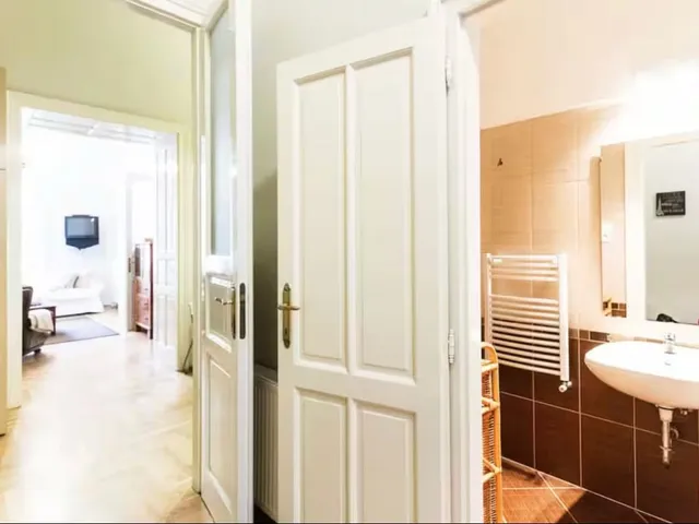 Kiadó lakás Budapest VI. kerület, Andrássy út 75 nm