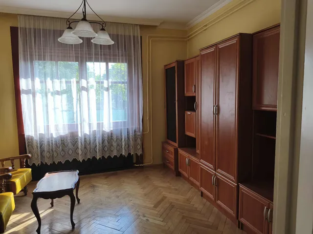 Kiadó ház Budapest XVIII. kerület, Hargitai utca 110 nm
