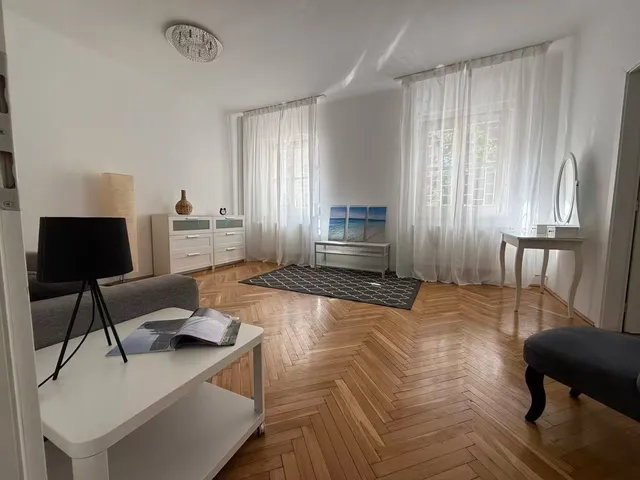 Kiadó lakás Budapest VI. kerület 60 nm