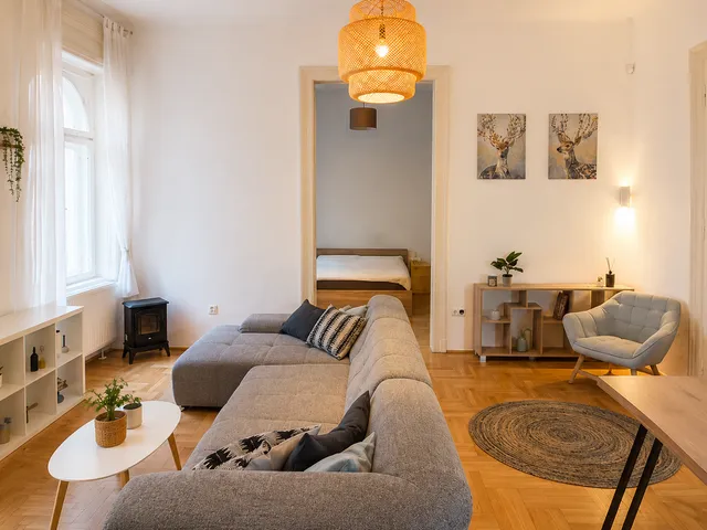 Kiadó lakás Budapest VI. kerület, Rózsa utca 100 nm