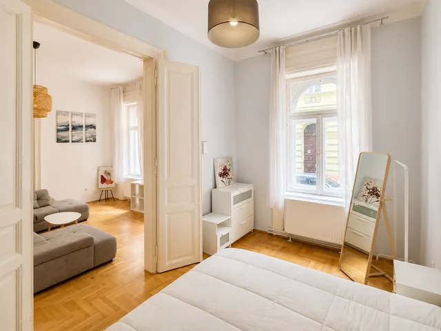 Kiadó lakás Budapest VI. kerület, Rózsa utca 100 nm