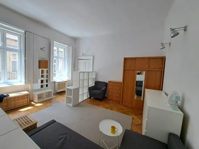 Kiadó lakás Budapest VI. kerület 48 nm
