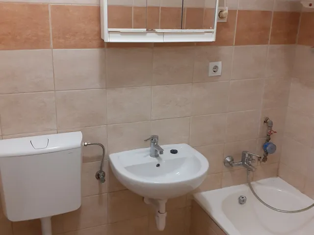 Kiadó lakás Budapest III. kerület, Folyondár utca 42 nm