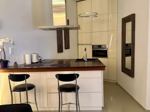 Kiadó lakás Budapest VI. kerület, Rózsa utca 50 nm