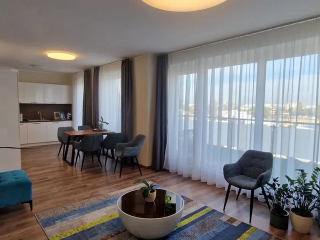 Kiadó lakás Budapest XIII. kerület, Röppentyű utca 93 nm