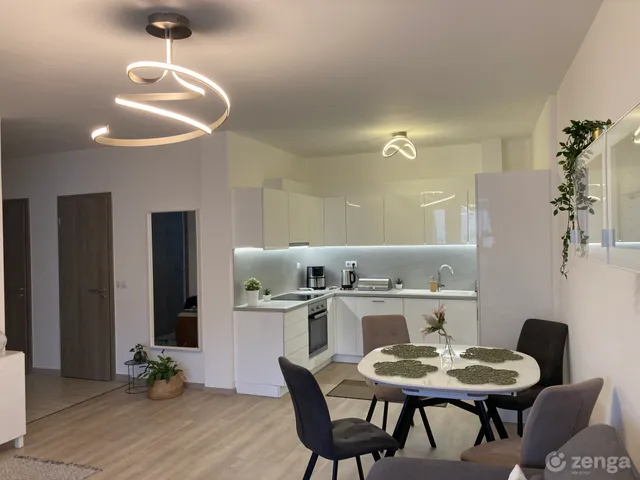 Eladó lakás Székesfehérvár, Belváros 74 nm