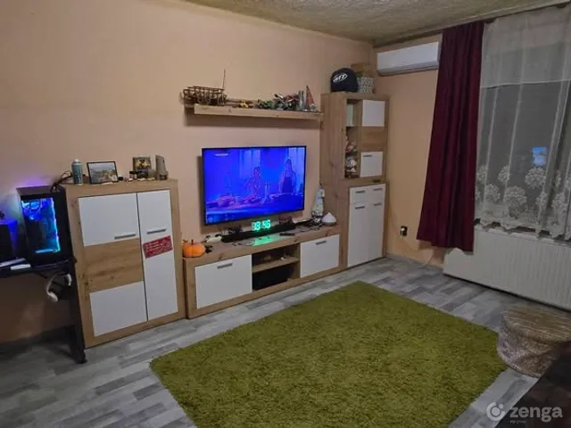 Eladó lakás Komló, Kenderföld 48 nm