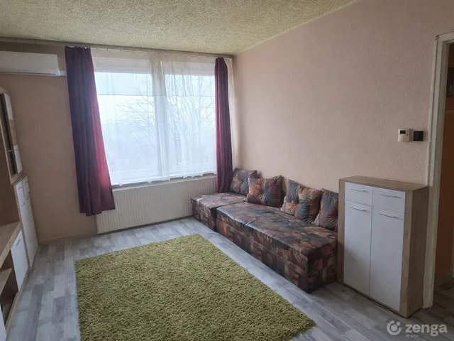 Eladó lakás Komló, Kenderföld 48 nm