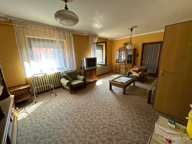 Eladó ház Csengőd 200 nm