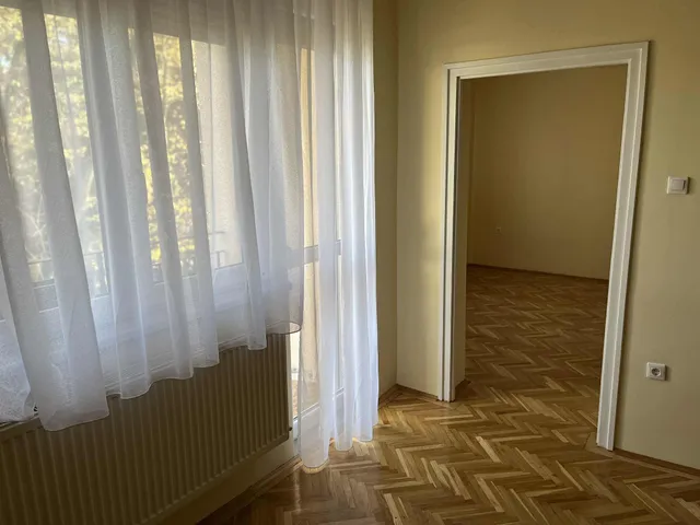 Kiadó lakás Debrecen, Nagyerdő 53 nm