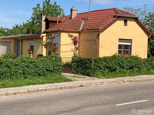 Eladó ház Ócsárd 89 nm