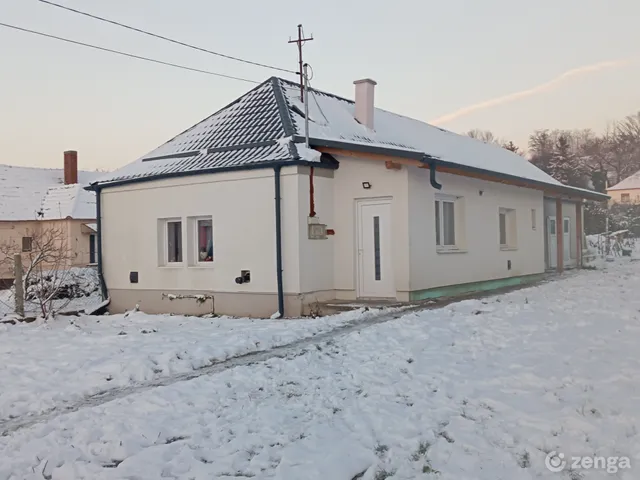 Eladó ház Ajka, Padragkút 90 nm