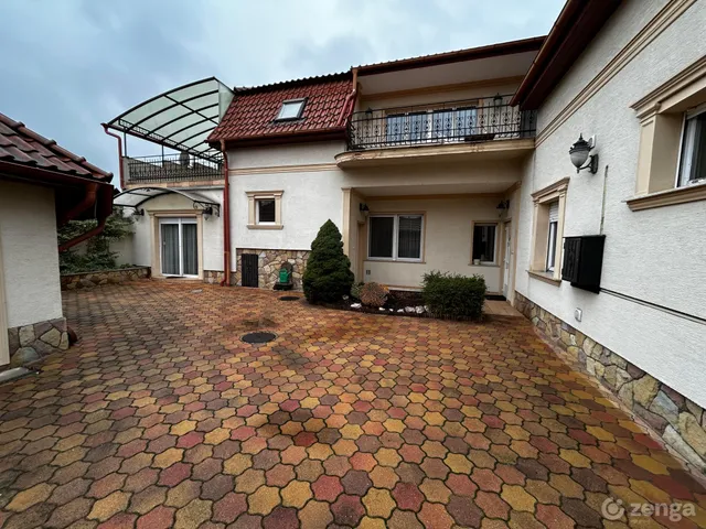 Eladó lakás Budapest XV. kerület, Rákospalota 141 nm