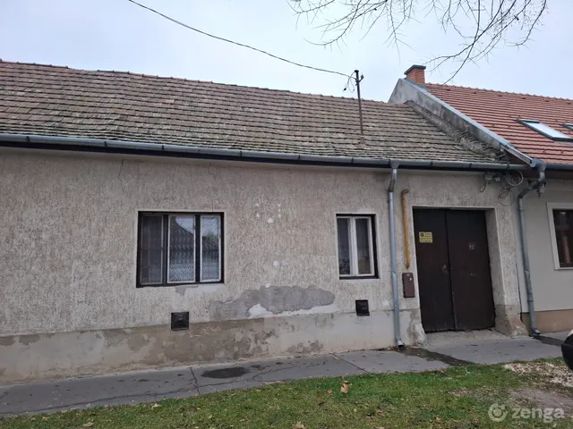 Eladó ház Vác 247 nm