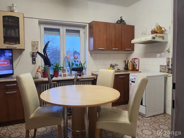Eladó ház Pápa, Erzsébetváros 80 nm