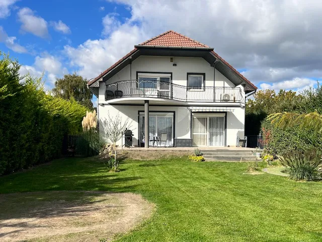 Eladó ház Halásztelek 200 nm