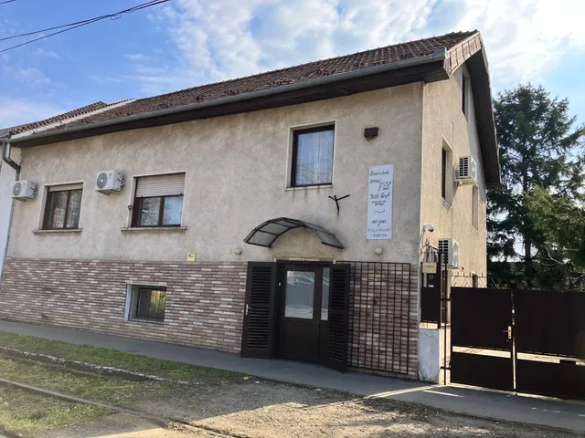 Eladó kereskedelmi és ipari ingatlan Budapest XV. kerület, Rákospalota 66 nm