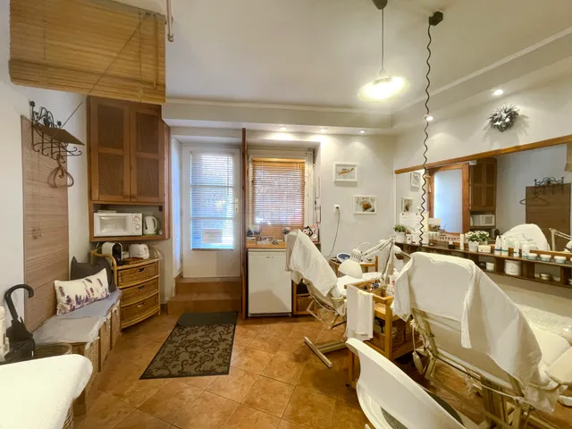 Eladó kereskedelmi és ipari ingatlan Budapest III. kerület, Óbuda 19 nm