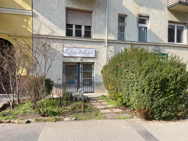 Eladó kereskedelmi és ipari ingatlan Budapest III. kerület, Óbuda, Lajos utca 19 nm
