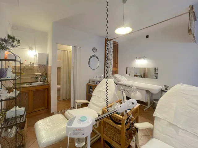 Eladó kereskedelmi és ipari ingatlan Budapest III. kerület, Óbuda, Lajos utca 19 nm