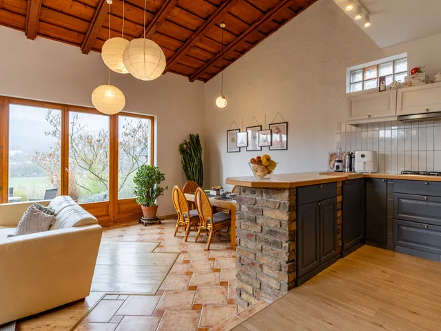 Eladó ház Solymár, Bécsi út 184 nm