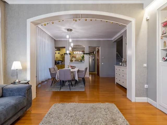 Eladó ház Nagytarcsa 224 nm