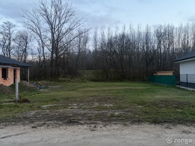 Eladó telek Győrzámoly 662 nm