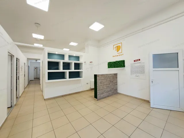 Kiadó kereskedelmi és ipari ingatlan Nyíregyháza 200 nm