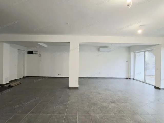 Eladó kereskedelmi és ipari ingatlan Nyíregyháza 61 nm