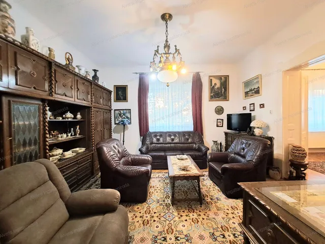 Eladó ház Balkány 170 nm