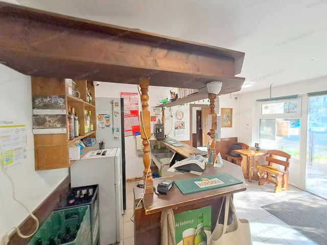 Eladó kereskedelmi és ipari ingatlan Nyíregyháza 38 nm