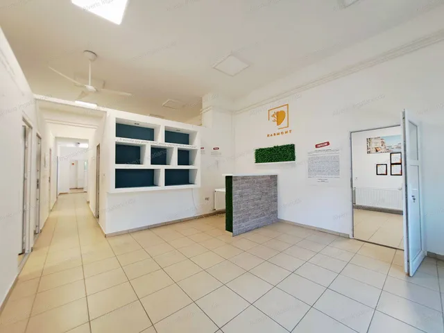 Kiadó kereskedelmi és ipari ingatlan Nyíregyháza 200 nm