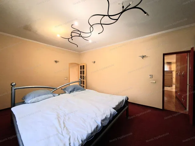 Eladó ház Nyírtura 280 nm