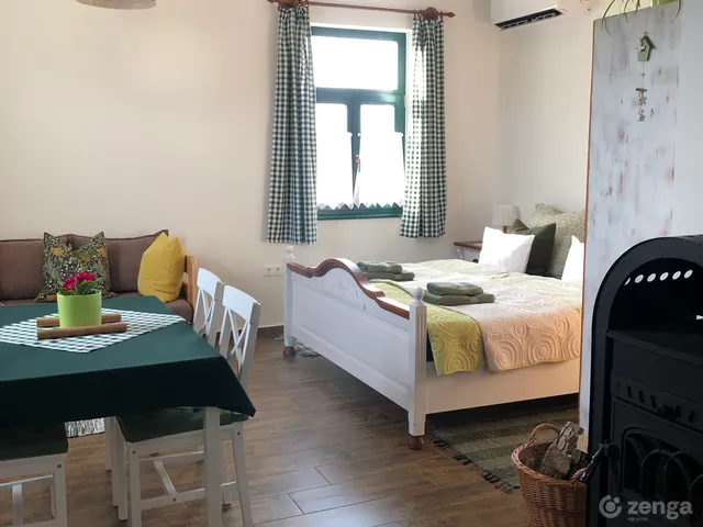 Eladó ház Szatta 31 nm