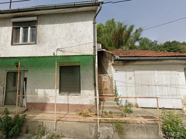 Eladó ház Szekszárd, Parászta 38 nm