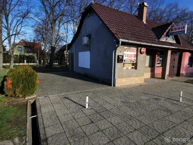 Eladó kereskedelmi és ipari ingatlan Nagyoroszi 46 nm