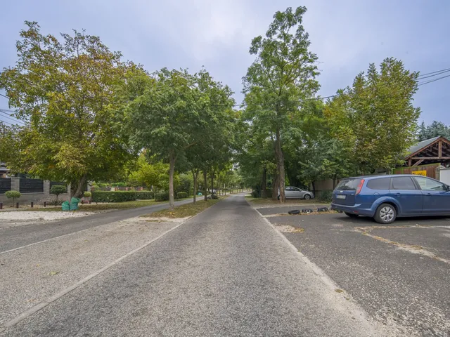 Eladó ház Dunakeszi, Muskátli utca 260 nm