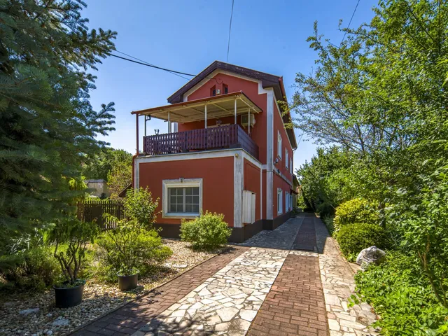 Eladó ház Budapest XVI. kerület 183 nm